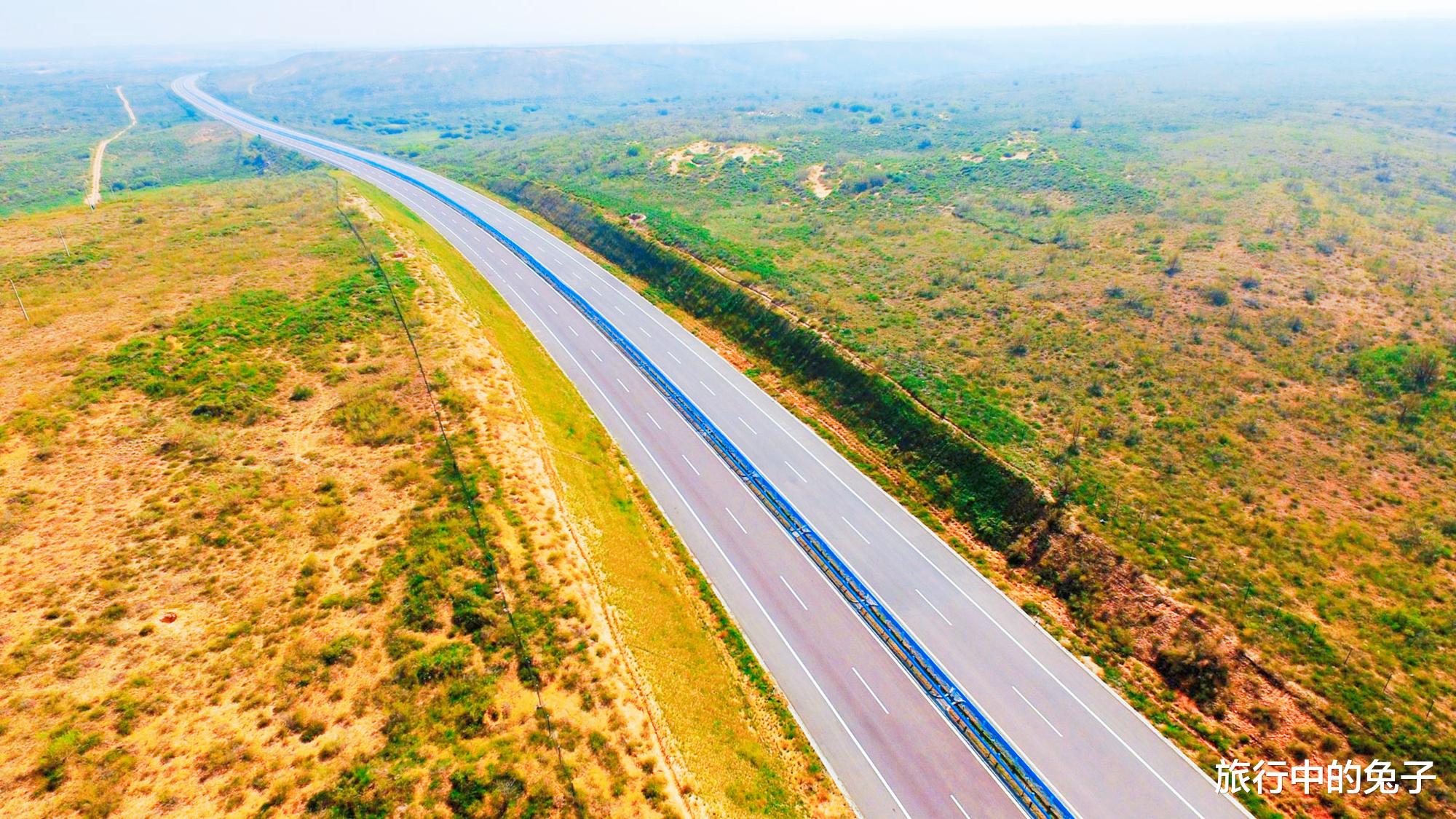 毛乌素沙漠 毛乌素沙漠都被消灭了，为什么拿黄土高原没有办法？