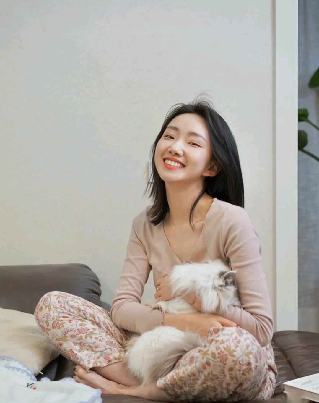 美白 要想皮肤越来越年轻，尽量远离这5个坏习惯，第3个大多数人都有