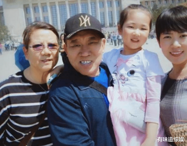 杜旭东|国家一级演员杜旭东，因嘴歪演了一辈子坏人，如今女儿成他的骄傲