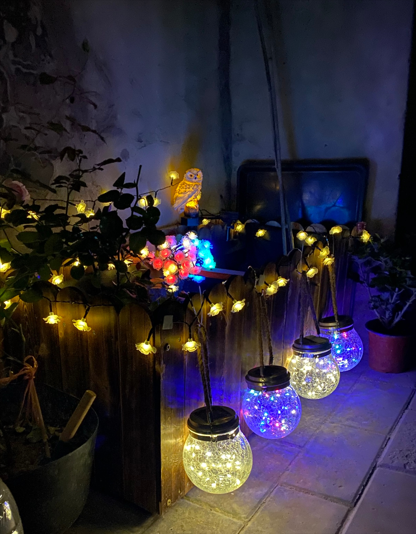 装饰灯|30㎡上下庭院如何设计？这种精致的治愈系现代风小花园，太好看啦