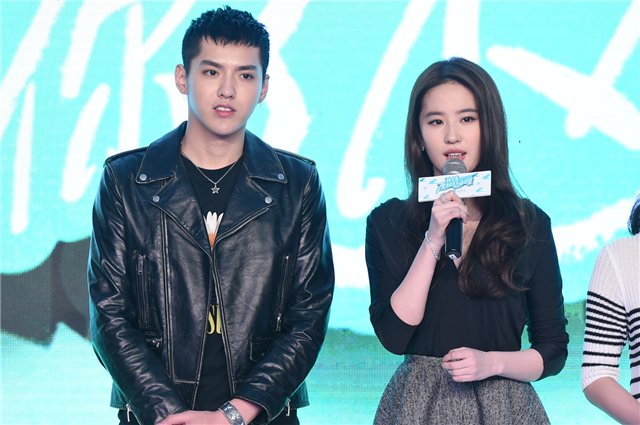 刘亦菲|刘亦菲补上一脚！揭开吴亦凡多年前的丑闻，章子怡谢楠点赞！