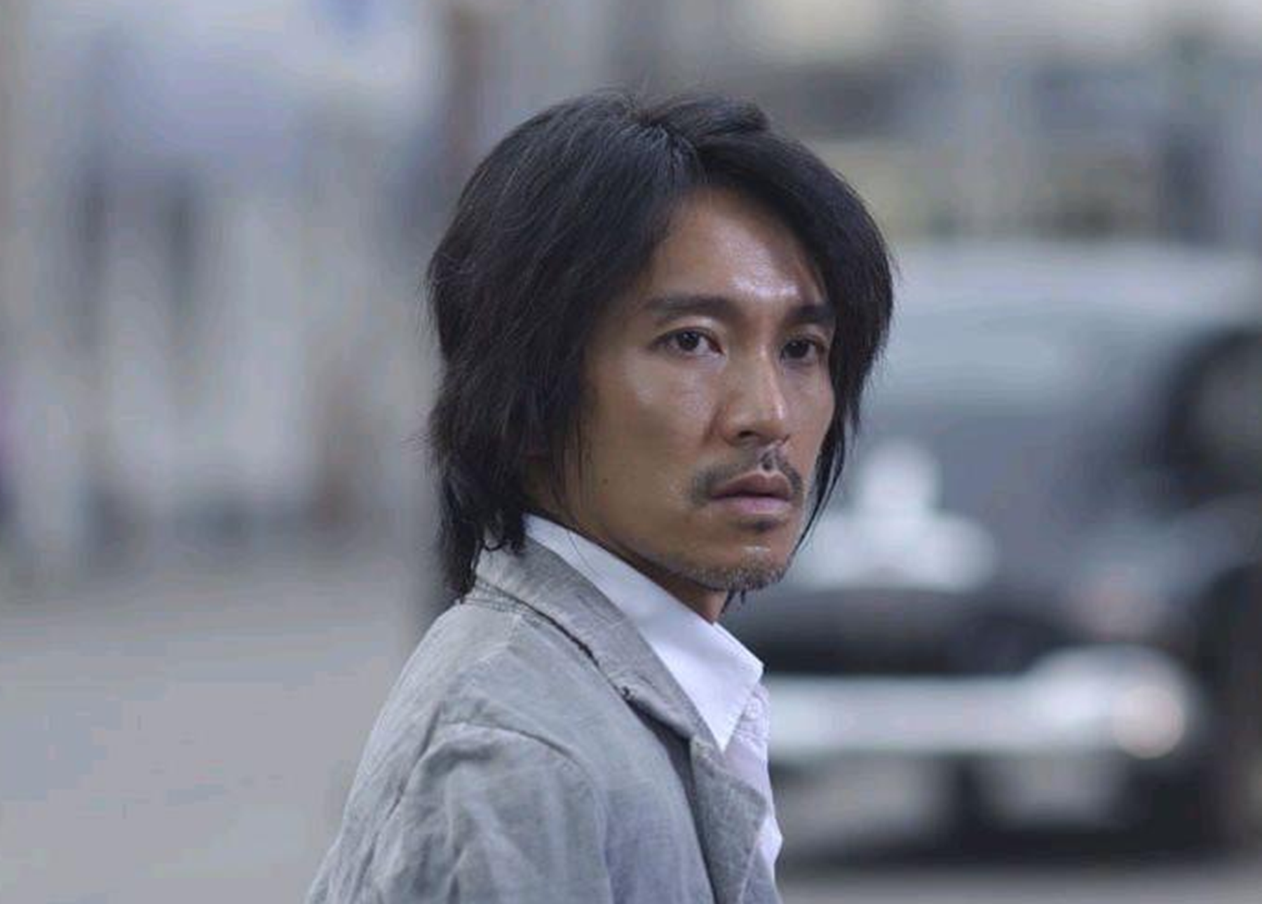 黄圣依|15年前，为何黄圣依宁愿赌上“星途”，也要把周星驰告上法庭？