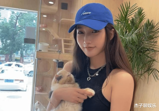 吴亦凡|15条热搜，13条吴亦凡，证据诸多牵连甚广，吴亦凡百口莫辩