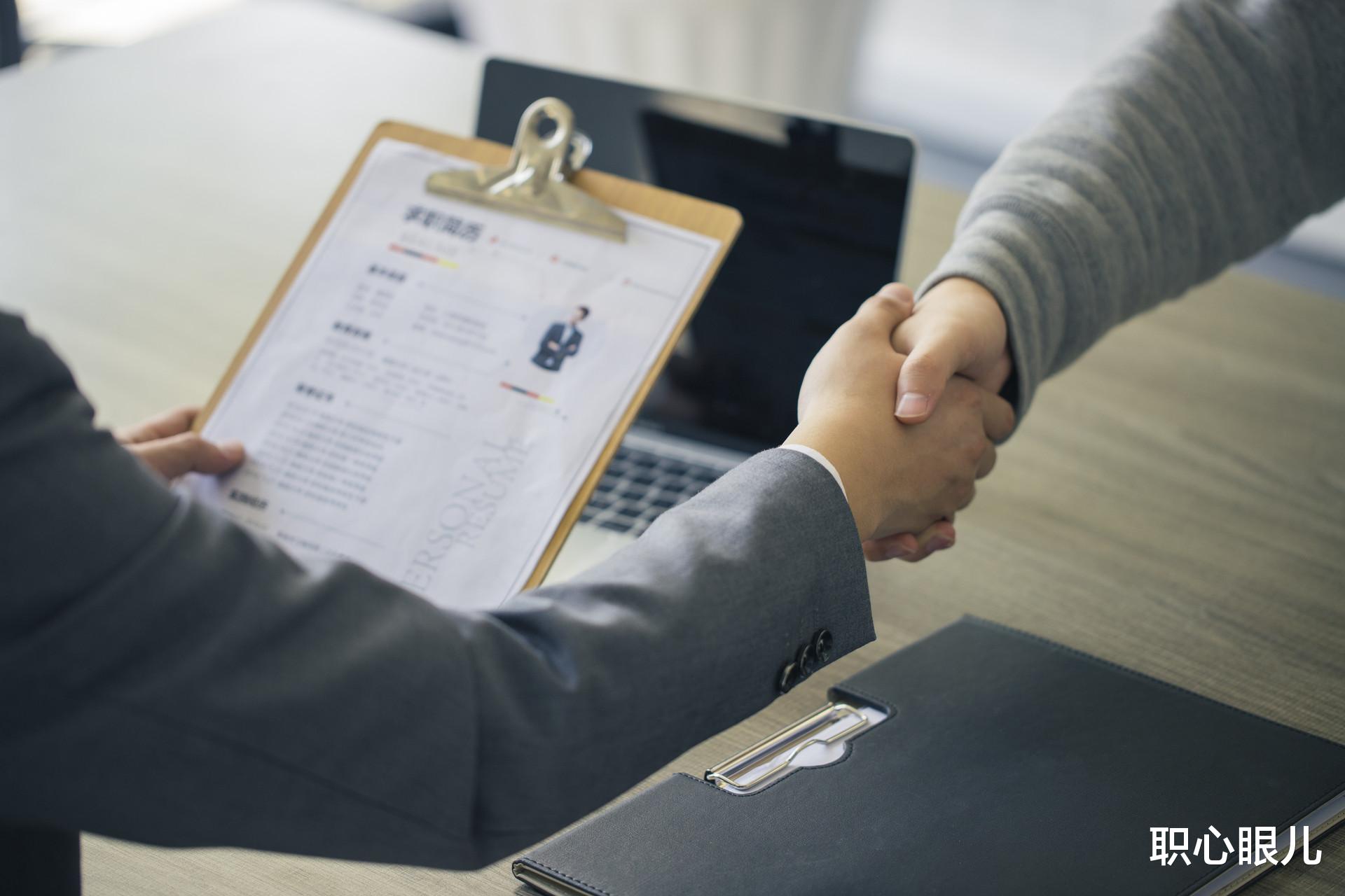 穿衣搭配|35岁后，体力智力跟不上，怕淘汰？试试这3种工作，好转型有前景