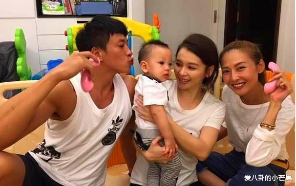 杨幂|何润东妻子称遇“潜规则”：陪导演睡10年，才换来一个角色，还要生9个孩子？