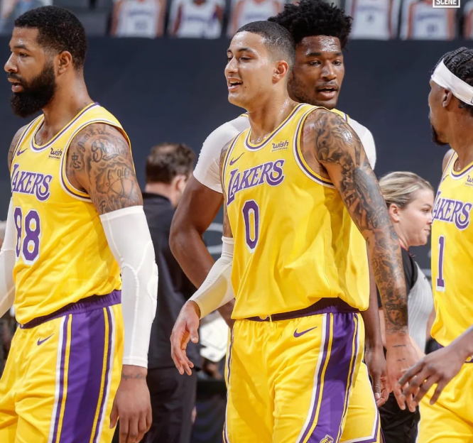 湖人隊|4換1！曝湖人火箭重磅交易，湖人又得到一位超六