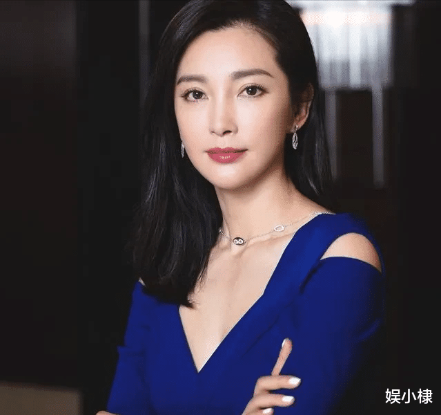 洁癖|李冰冰有很严重洁癖，3年换了20多个保姆，她开出10w的月薪招聘保姆