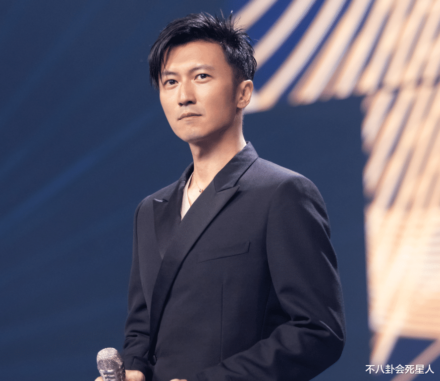 情侣|央视中秋晚会暗流涌动：两对旧爱相逢，四对“情敌”同场表演