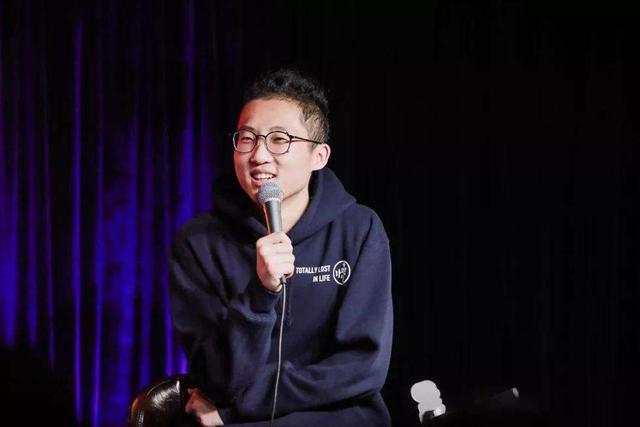 成龙|《吐槽大会》中的池子，离开笑果文化之后，干什么去了？