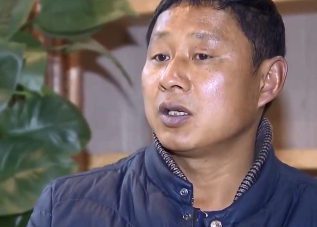 蓦然一牟 儿子为了百万征收款，叫来铲车将祖屋铲平，老母亲十天后被气离世
