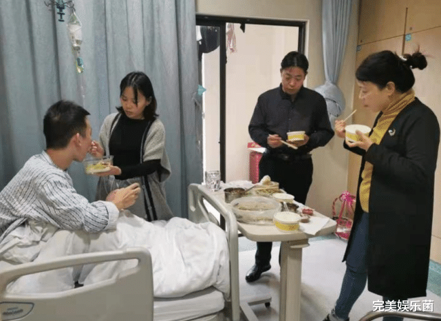 原田知世|杜妈给姚策扫墓，带3样零食太寒酸，扬言想去陪他，网友：快点去