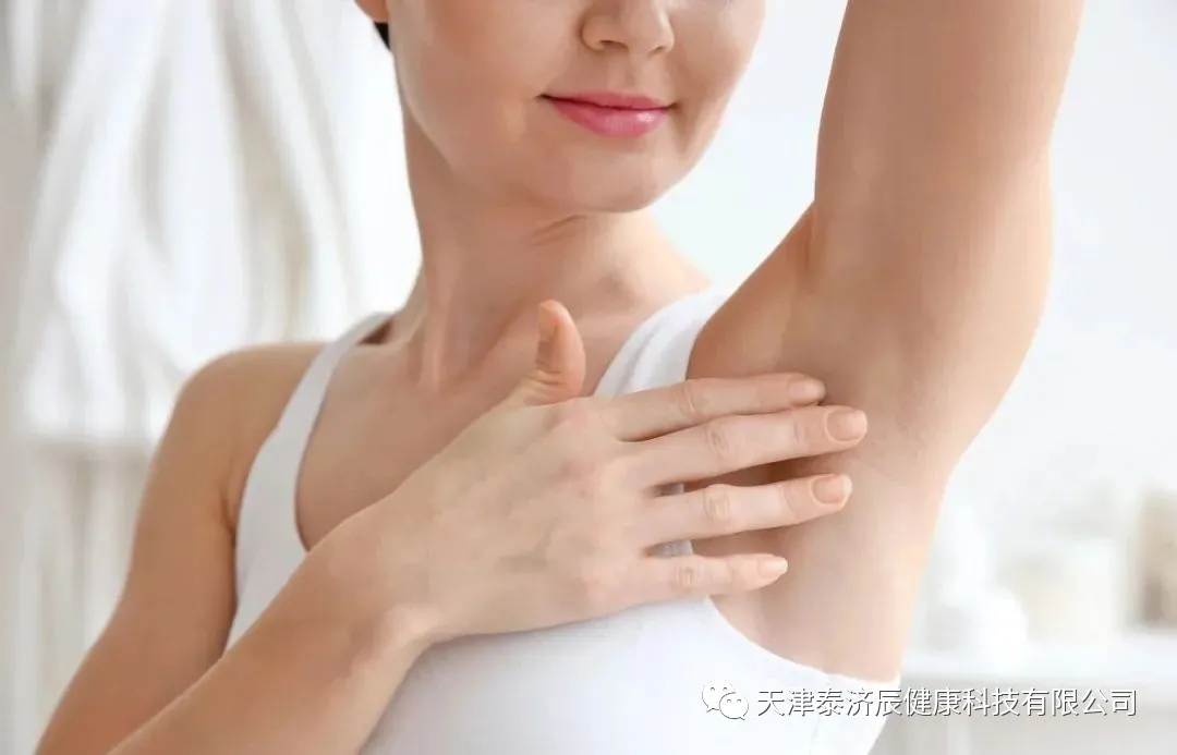 董梦辰的养生课堂 拍打这两个穴位，可打开体内隐藏的“祛湿口”