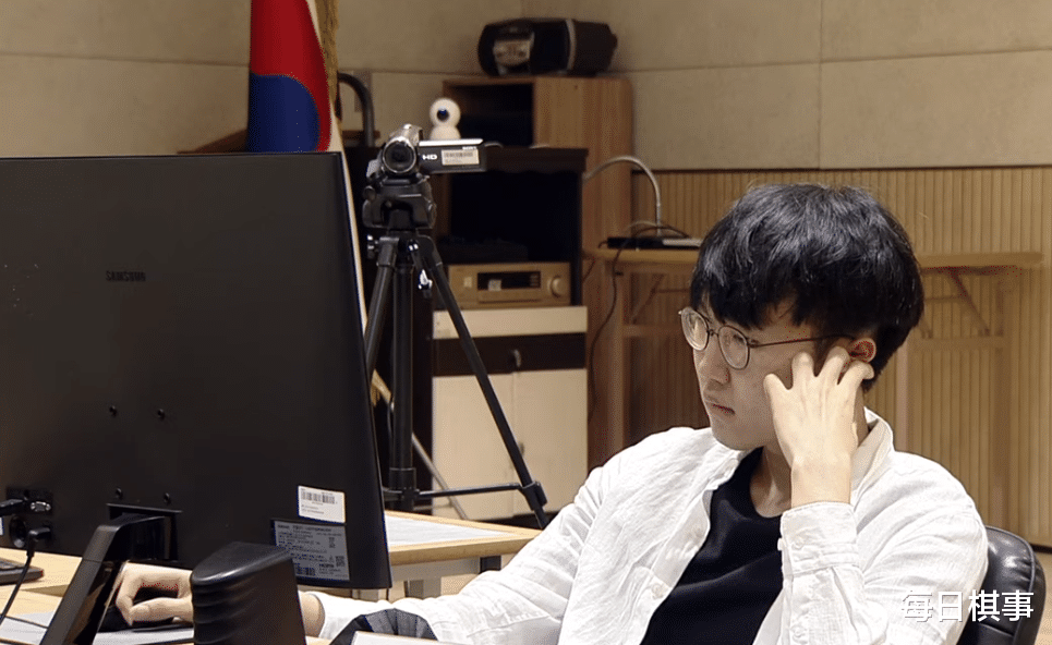 申真谞|韩国第一人申真谞围甲变作“磨刀石”，第六轮遭芈昱廷当头棒喝，6轮过后3胜3负