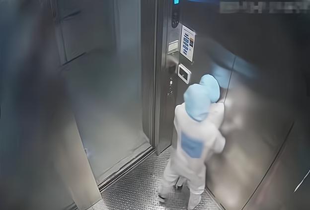 玩笑不能乱开!安徽一男子电梯内强行触碰同事隐私部位,直接拘留