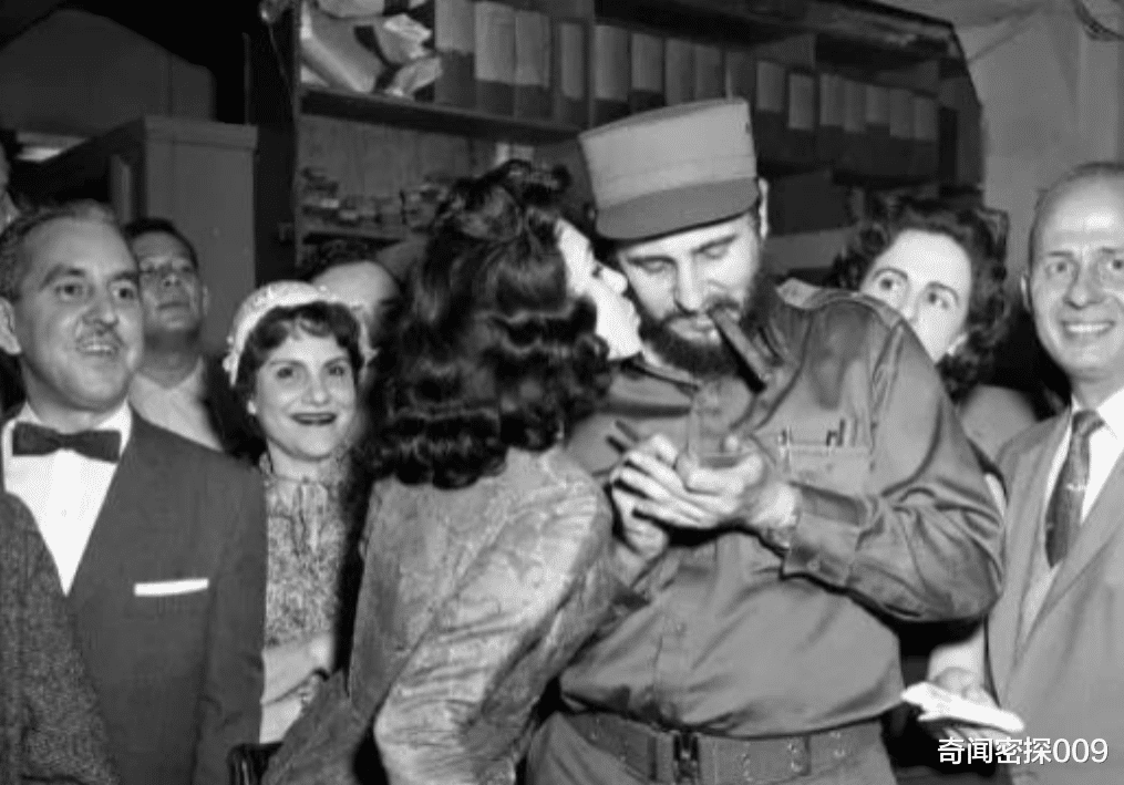 奇闻密探009|美国“最美女间谍”玛丽塔,色诱多国领导人,亲历肯尼迪枪杀案