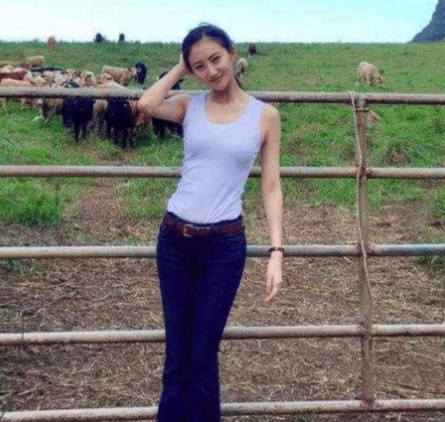 景甜|景甜10年前青涩旧照是啥样？当看清原图后，难怪被称“人间富贵花”！