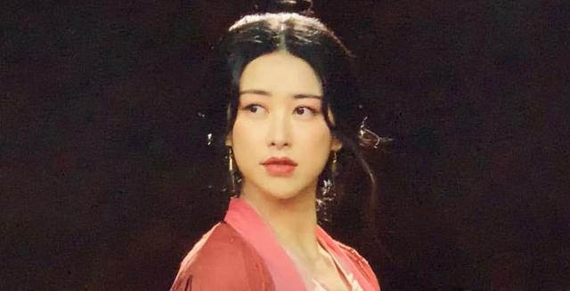 天龙八部|6位女星演马夫人，有人风情万种，有人像丫环，有人抱着酒坛出场很爷们