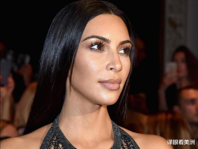 圣诞节|圣诞家宴后,41岁金姐与小男友在山庄共度节礼日,感情再次升温