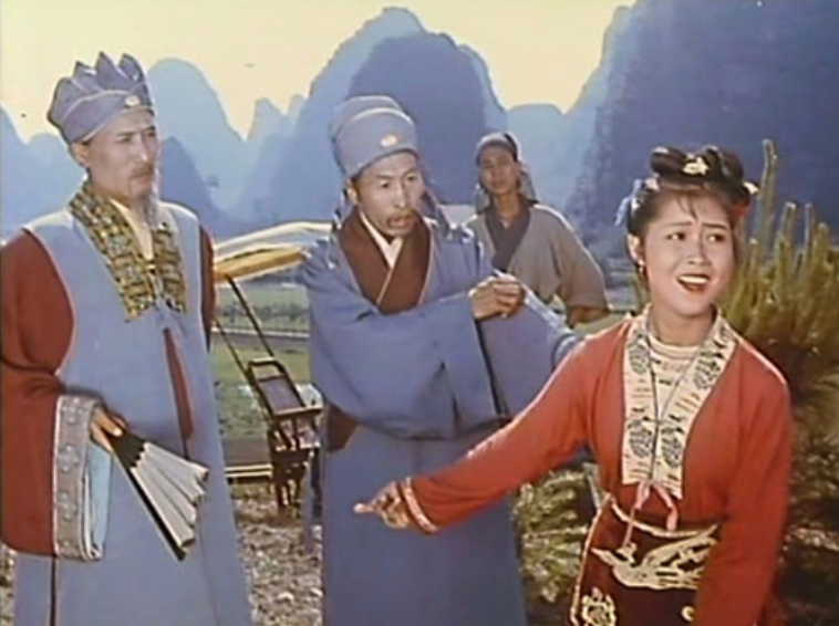 刘三姐|78岁演员黄婉秋近况曝光！妆容精致戴银耳环，出演“刘三姐”60年