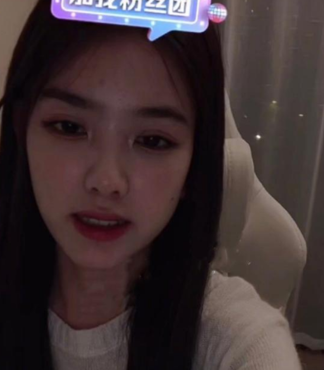 孙一宁|孙一宁直播时美颜掉了,生图颜值引围观,这才是她的真面目