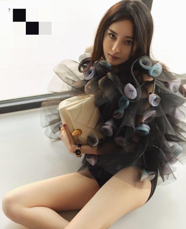 于月仙|杨幂身材你放心羡慕！大长腿比例完美，像是生过孩子