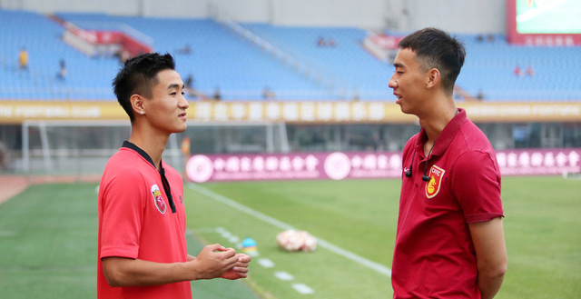 羅森文|魯能出品中場踢出前鋒表現(xiàn)，助球隊沖超在望，被隊友稱為“小羅”