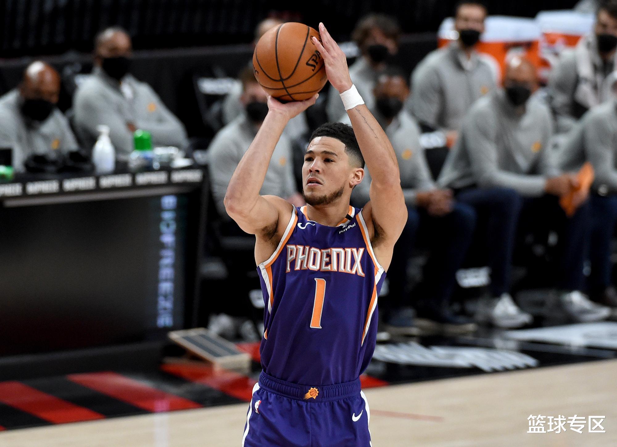 布克|NBA现役第一分卫？布克场均23分，关键时刻命中率高达73.3%