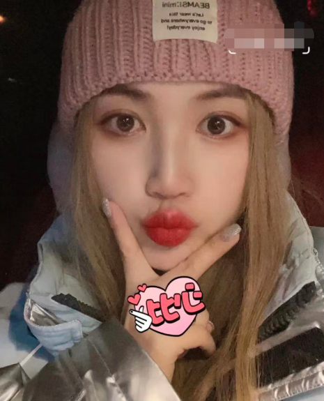 马蓉|马蓉越活越年轻,戴钻石项链嫩如18岁少女,日常开百万豪车兜风