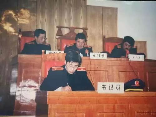 23岁女老总惨死宾馆,引出案中案!记99年上海8·24杀人抢劫大案