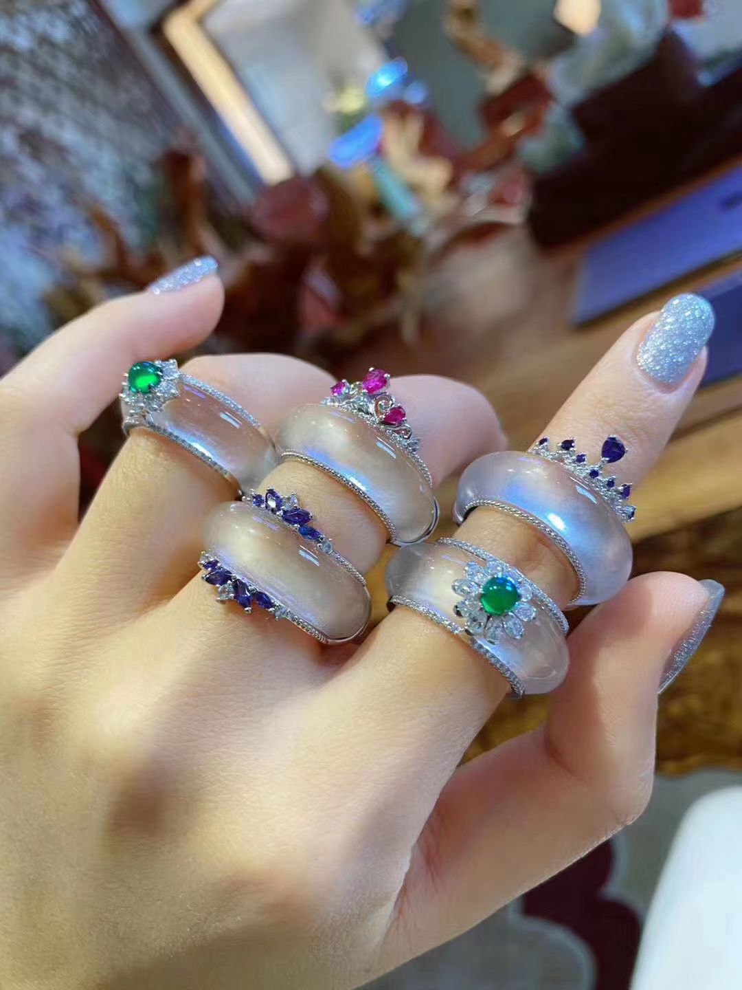 翡翠|与翡翠相似的翡翠常常让人误导。你知道什么？