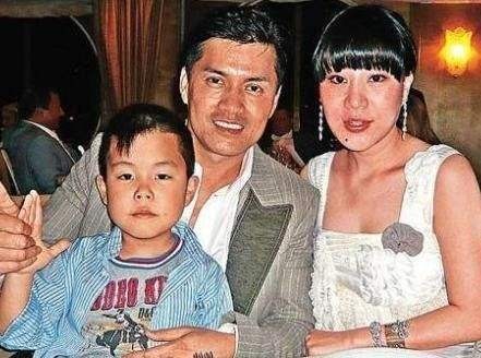 吕良伟|“贵州女婿”吕良伟：低谷时小妻子助他翻身，因为1个人爱上1个省