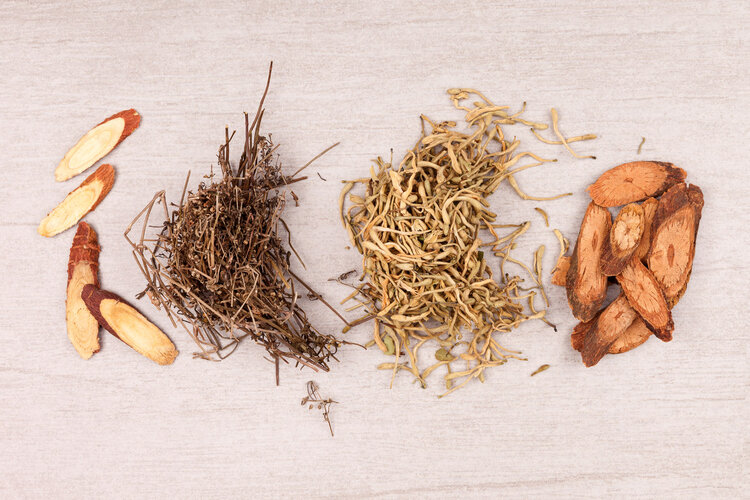 失眠|中医:肝火旺的人,一般会有这5个异常表现!希望你一个没中