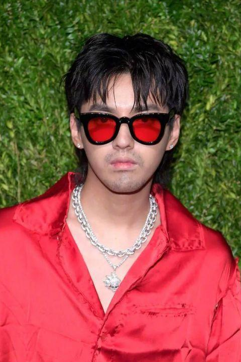 吴亦凡|吴亦凡：从“顶流”到被“刑拘”，他把一手好牌打得稀烂！