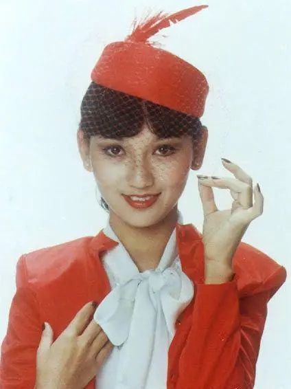 赵雅芝|她被誉为“不老女神”，曾与周润发传绯闻被迫离婚，如今依旧幸福