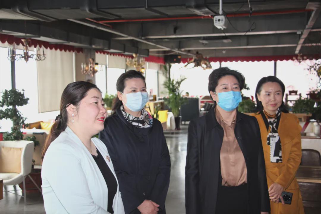 长春妇联 省妇联主席李晓英调研我市妇女创业就业工作