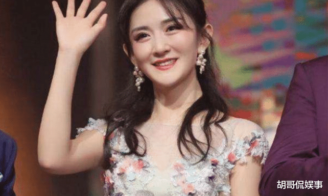 谢娜|谢娜生完二胎复出，脱口秀大秀搞笑天赋，当主持人却屡遭非议