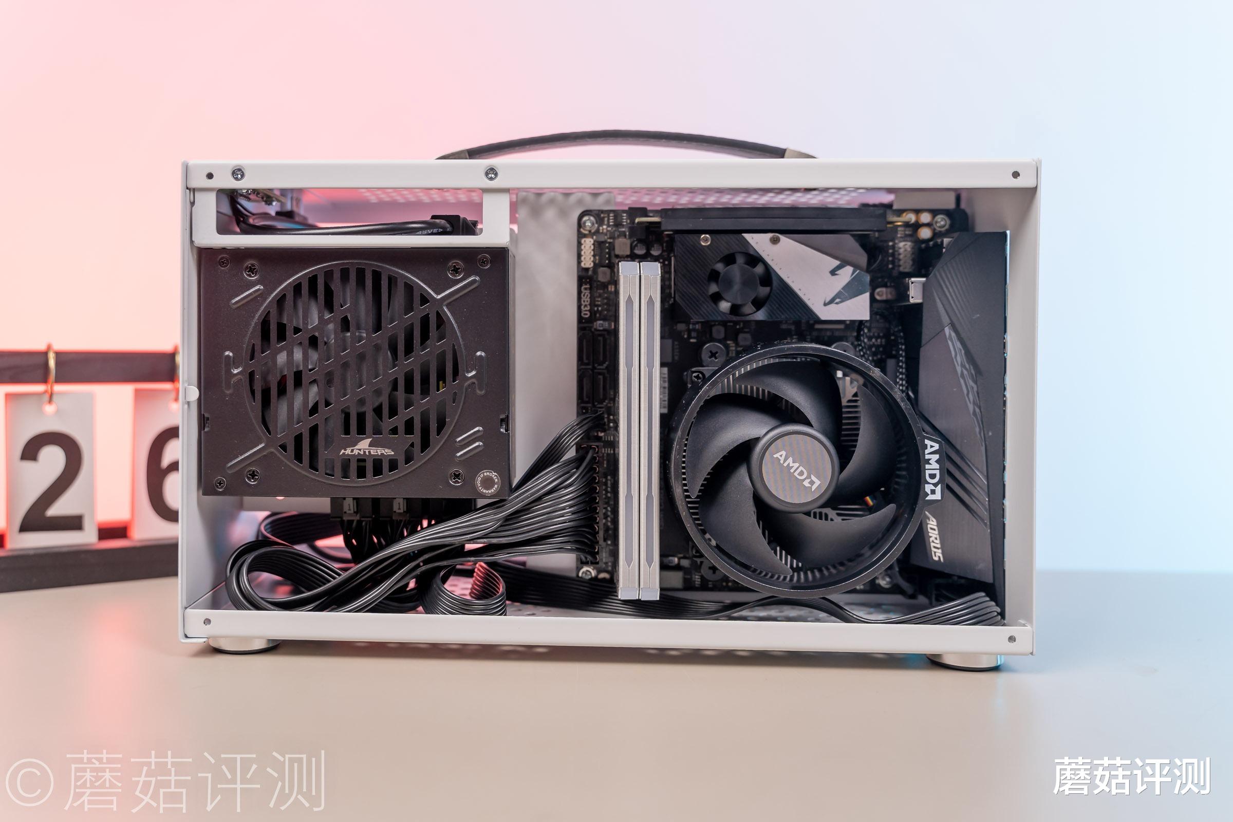 机箱|小巧精致，单手拎走、超频三蜂鸟2手提便携ITX机箱 评测