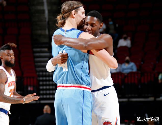 火箭队|请速归火箭！塞拉斯钦点7600万先生出战，这是为交易提前验货？