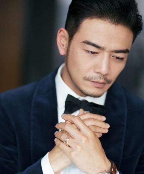 肖战|38岁型男杨烁，“隐藏”了9年的老婆，原来是我们熟悉的童年女神