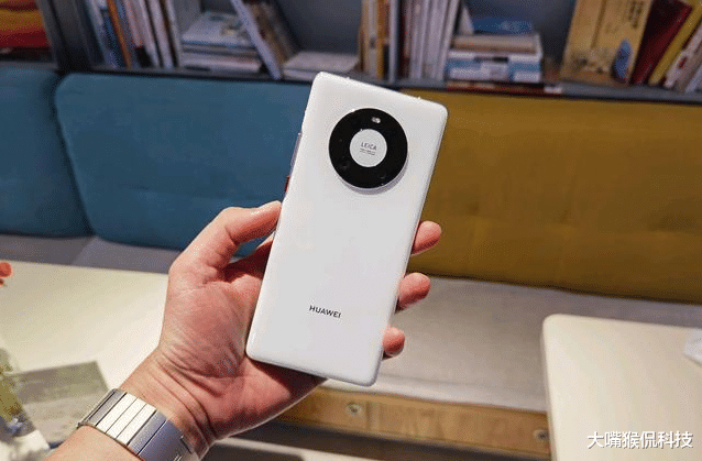 华为鸿蒙系统|鸿蒙+麒麟9000，华为旗舰售价更亲民了，确实非常的香