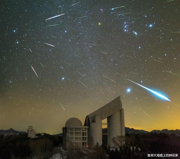 流星雨 2714年穿越者曼尼：七大预言揭示未来地球，2年后将遭遇大事件