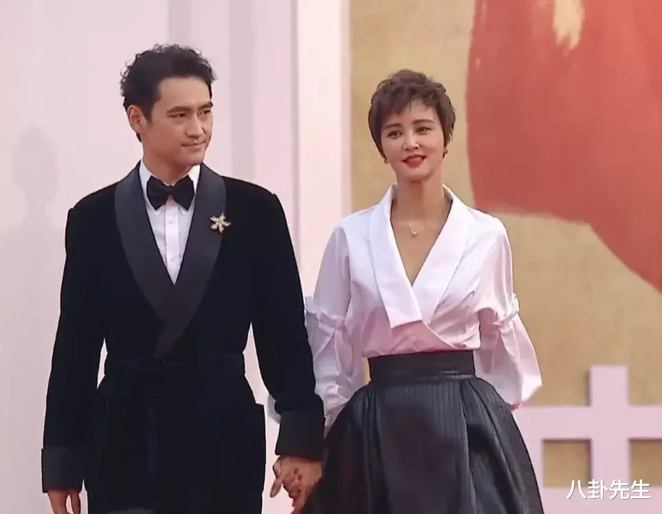 金鸡奖|金鸡奖：佟丽娅春风满面，宁静大秀好身材，张译张小斐获影帝影后