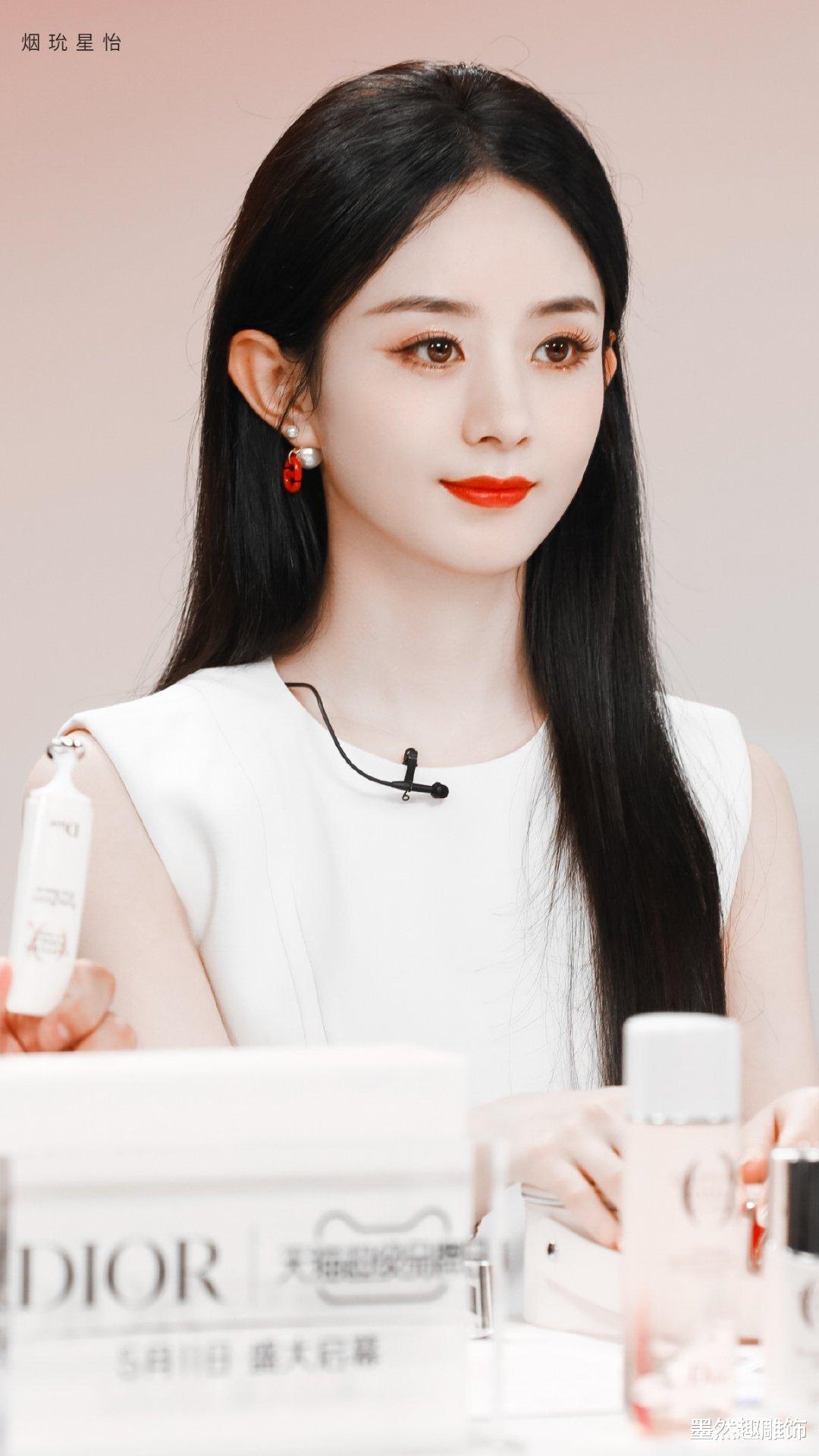 赵丽颖|赵丽颖单身后首次开直播，被问到与冯绍峰离婚原因，她这样回应！