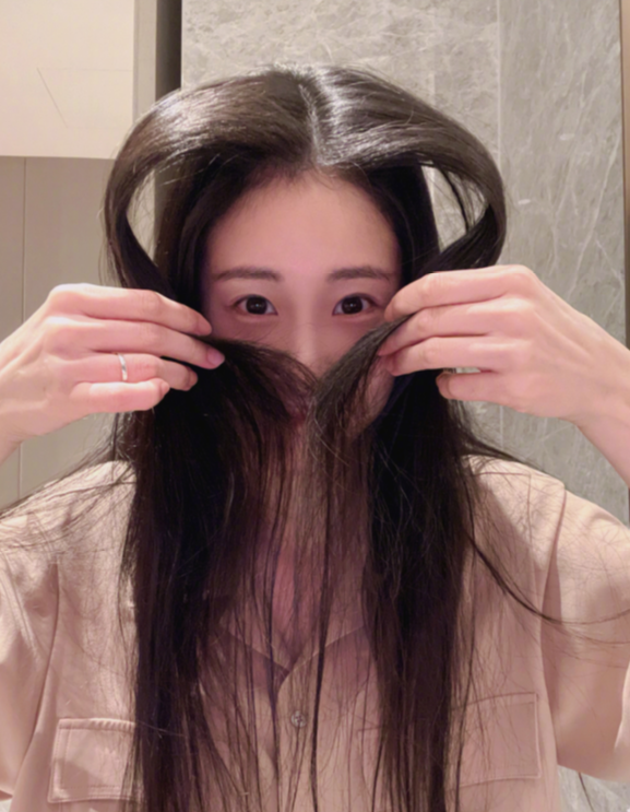 华晨宇|华晨宇新嫂子弓孝兮被曝光,他上热搜后她发文称“来得更猛烈些”