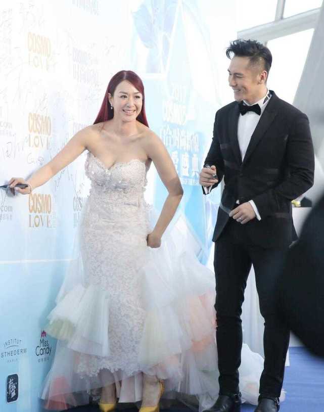 发型|佩服钟丽缇!51岁扮嫩得像少女一样,而且还一点都不胖