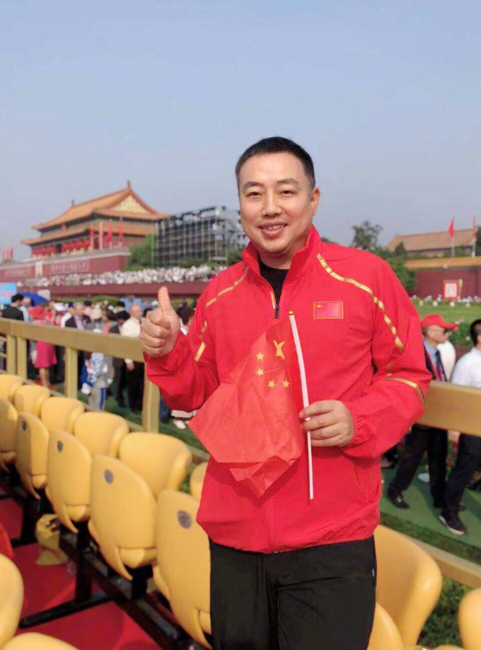 刘国梁|刘国梁与岳父王吉新：多年翁婿成父子，似酒如歌，醇香绵长