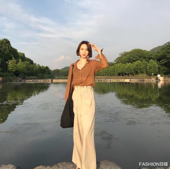 穿衣搭配|她竟然是两个孩子的妈？自带淡颜短发有一种独特的气质