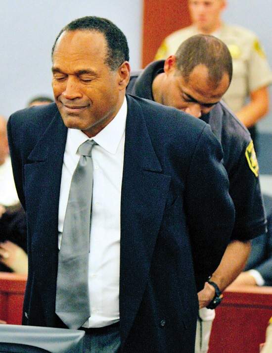 玛格丽特|偷窥前妻与男友亲热,女方身中7刀惨死,美国巨星辛普森有多可怕