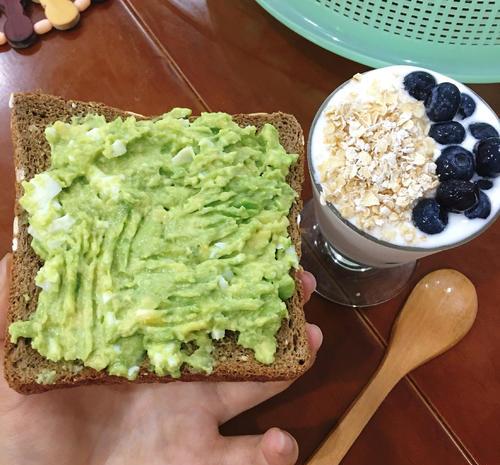 肠胃|袁咏仪两个月瘦18斤，美貌重回巅峰，大方分享减肥食谱