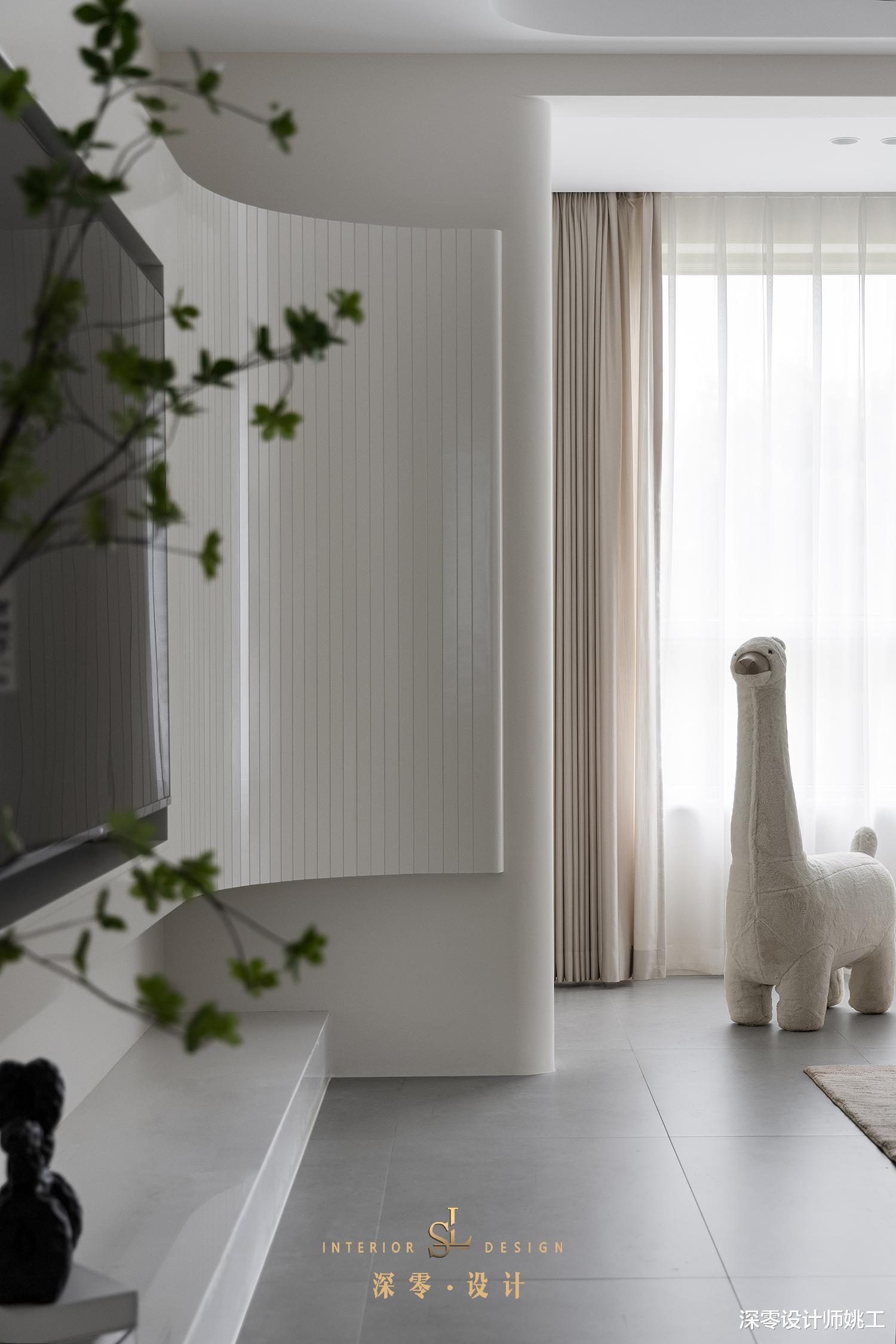 木工|这才是适合小两口的婚房,沙发不靠墙腾出西厨,130㎡好看又好住